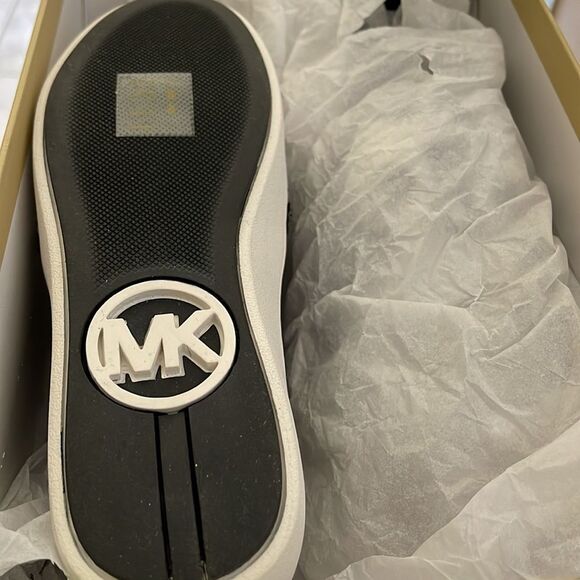 Michael Kors Women’s Trent Slip Leather Black - Picture 10 of 12